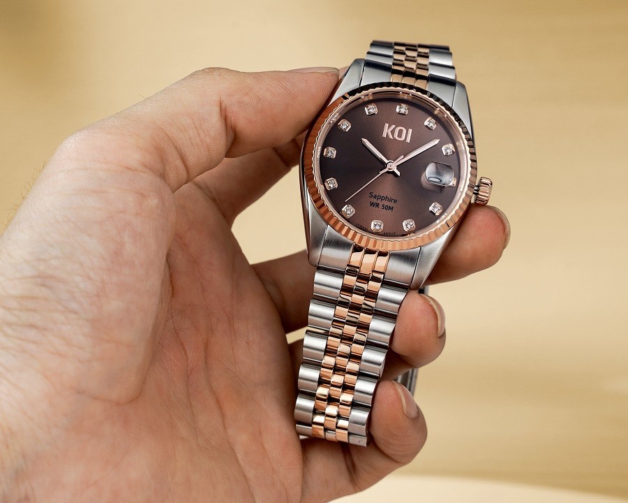 Kính Sapphire Crystal là gì? Công dụng và lưu ý khi sử dụng